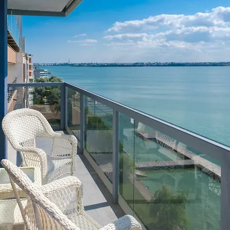 Luxury 2-room Apartments, Mamaia, Romania