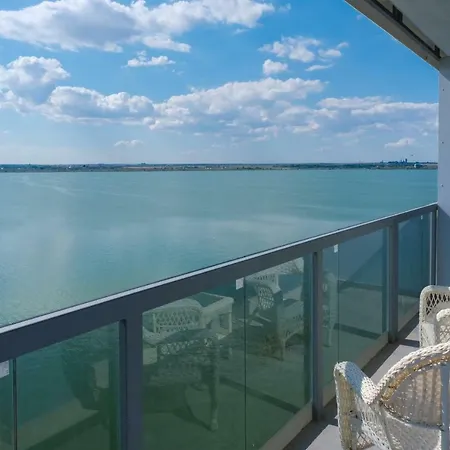 Apartmán Luxury 2-room Apartments, Mamaia, Romania *